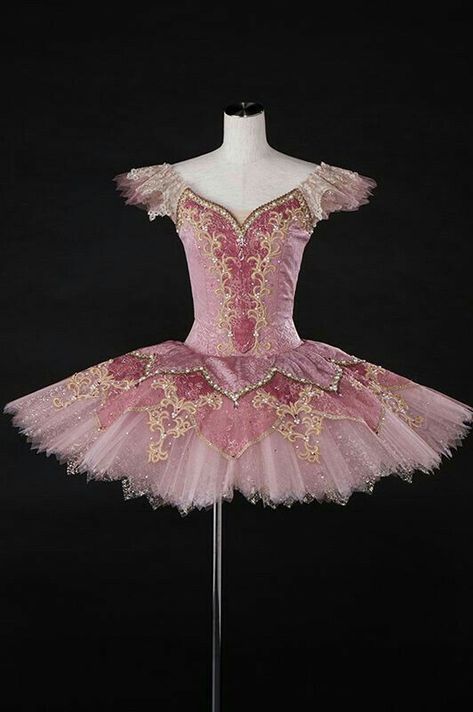 Nutcracker Ballet Costumes Sugar Plum Fairy, Sugar Plum Fairy Costume, Ballet Costumes Tutus, Ballet Designs, Pancake Tutu, Classical Ballet Tutu, Ballet Tutus, Ballerina Costume, Tutu Ballet