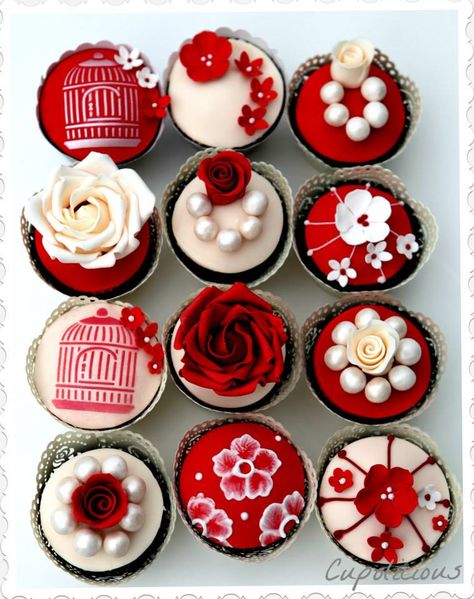 Red  White Cupcakes, whoooooaaa so pretty Red And White Cupcakes, Chinese New Year Cake, Elegant Cupcakes, Mini Torte, Fancy Cupcakes, White Cupcakes, New Year's Cake, Pretty Cupcakes, Creative Cupcakes