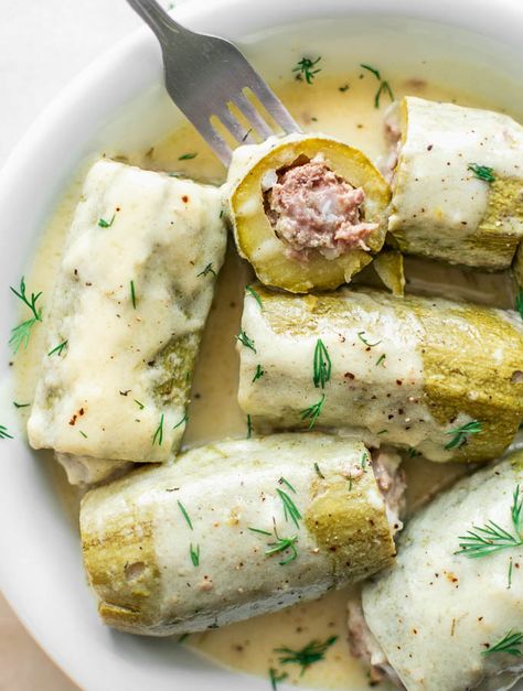 Ground Beef Stuffed Zucchini, Zucchini Stew, Stuffed Zucchini, Greek Cooking, Greek Dishes, Lemon Sauce, Cabbage Rolls, Seitan, Zucchini Recipes