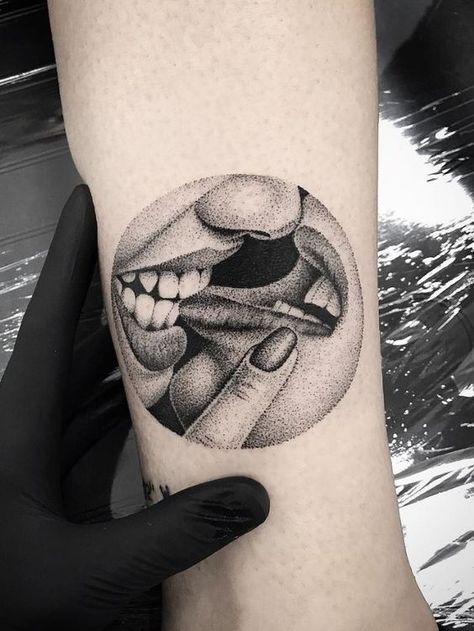 Black Gray Tattoo, Games Tattoo, Tattoos Masculinas, 42 Tattoo, Gray Tattoo, Tattoo Dotwork, Kunst Tattoos, Dot Tattoos, Tattoo Trend