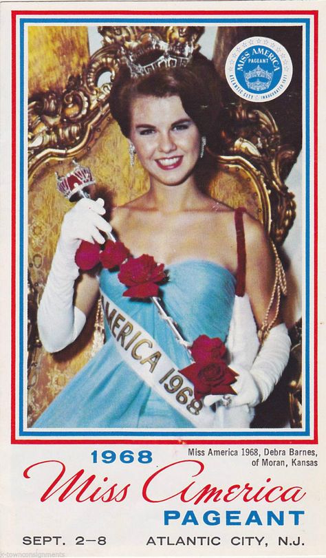 Miss America 1968 Debra Dene Barnes (Kansas) cover page of Atlantic City Brochure for 1968 Miss America Pageant Vintage Pageant Aesthetic, 80s Pageant Queen, Southern Pageant Aesthetic, Vintage Beauty Pageant, Miss America Halloween Costume, Beauty Queen Photoshoot, Queen Photoshoot Ideas, Beauty Pageant Aesthetic, City Brochure