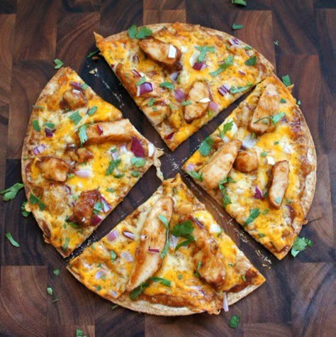 BBQ Chicken Tortilla Pizza Pizza Substitute, Bbq Chicken Tortilla, Chicken Tortilla Pizza, Zucchini Crust, Tortilla Pizzas, Weird Pizza, Pizza Tortilla, Student Style, Oven Pizza