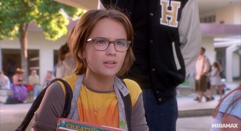 She's All That | Laney Boggs She's All That Movie, Rachel Leigh Cook, Pitch Perfect 2012, High School Movies, Rachael Leigh Cook, Mena Suvari, She's The Man, Freddie Prinze, Teens Movies