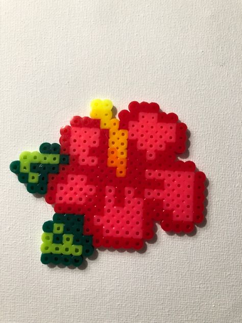 Pearler Beads Ideas Aesthetic Easy, Perler Beads Ideas Sanrio, Medium Perler Bead Patterns, Perler Beads Ideas Y2k, Pearl Bead Designs, Perler Bead Patterns Aesthetic, Big Perler Beads Ideas, Perla Bead Ideas, Hammerbeads Designs