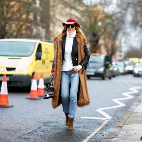 Fun winter outfit. Chic Shearling Leather Jacket For Winter, Shearling Vest Street Style, Modern Fur Coat Street Styles, Sienna Miller Fur Coat, Vest Street Style, Vintage Winter Leather Jacket With Fringe, Shearling Vest, Music Festival Fashion, Street Trends