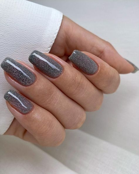 50+ Winter Nails To Try Out This Season! - Prada & Pearls Classy Winter Nails, Winter Nails 2023, Grey Gel Nails, Nails 2023 Trends, Winter Nails Gel, Grey Nail Polish, Winter Sparkle, Winter Manicure, Matte Nail Polish