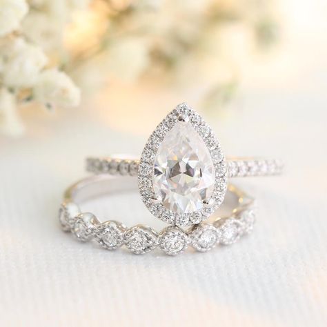 Pear Moissanite Engagement Ring, Pear Halo, Modern Engagement Rings, Dream Engagement Rings, Classic Engagement Rings, Rings Engagement, Gold Halo, Ring Setting, Halo Engagement Rings