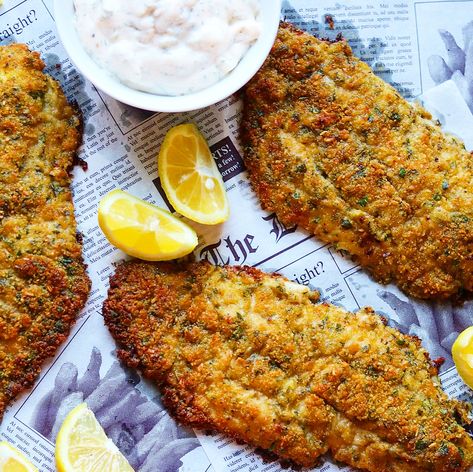 This catfish parmesan is so good! We love catfish! Our go to normally is grilled or fried with Zatarain's fish fry. For a little variety I baked it with this parmesan/breadcrumb coating and it was delicious. Another plus with this recipe is that catfish was readily available in the fresh fish market and in the frozen section of the grocery store. Baked Catfish Fillets, Baked Catfish Recipes, Pan Fried Catfish, Boiled Cider, Grilled Catfish, Baked Catfish, Fresh Fish Market, Catfish Recipe, Oven Fried Fish