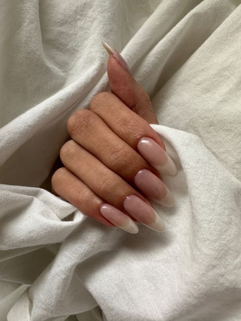 set by: nails.byjennn on ig 🤍 Vanilla Nails French, Sabrina Claudio Nails, Vanilla French Tip Nails, Vanilla Chrome Nails French Tip, French Vanilla Nails, Vanilla French Nails, Vanilla Nails, Pedicure Aesthetic, Ariana Grande Nails