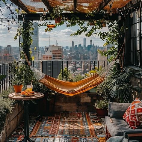 Serene urban retreat with hammock, potted plants, and twinkling lights, perfect for unwinding in the city. Rooftop Hammock, Hammock In Living Room, Balcony With Hammock, Balcony Setup, Cool Balcony, Hammock Balcony, City Balcony, Rustic Carpet, Cozy Balcony