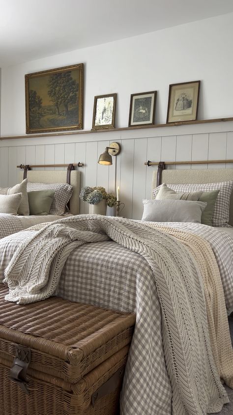 Mushroom Bedroom, Gingham Sheets, Bungalow Decor, Timeless Bedroom, Bedroom Duvet, New Bedroom Design, Gingham Linen, Linen Duvet Cover, Vintage Bedroom