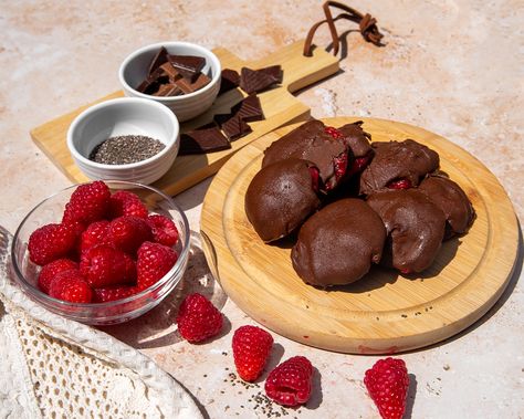 Chocolate Jam Bites Recipe, Raspberry Chocolate Jam Bites, Raspberry Jam Bites, Chocolate Raspberry Bites, Chocolate Jam Bites, Jam Bites, Chocolate Covered Blueberries, Chocolate Jam, Fruit And Veg Shop