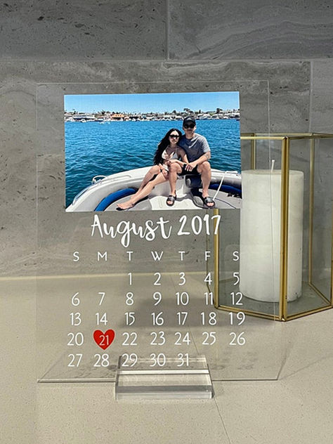 Personalized Anniversary Date Photo Gift Toy Car Display, Custom Photo Calendar, Scrabble Art Frame, 1 Year Anniversary Gifts, Parents Anniversary, Diy Anniversary, Photo Frame Gift, Anniversary Gifts For Parents, Picture Albums