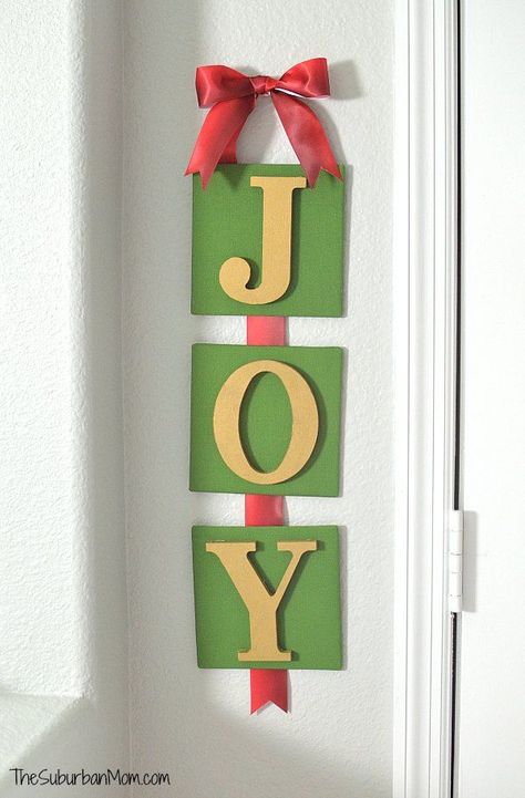 Christmas Sign Ideas, Joy Christmas Sign, Crafts Winter, Diy Joy, Christmas Arts, Pinterest Christmas, Suburban Mom, Christmas Arts And Crafts, Diwali Craft