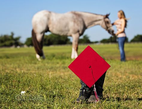 custom senior annoucments Barrel Racing Senior Pictures, Graduation Pictures Country, Senior Horse Photography, Cowgirl Senior Pictures, Farm Senior Pictures, Country Graduation, Cage Photography, Horse Senior Pictures, Photography Graduation