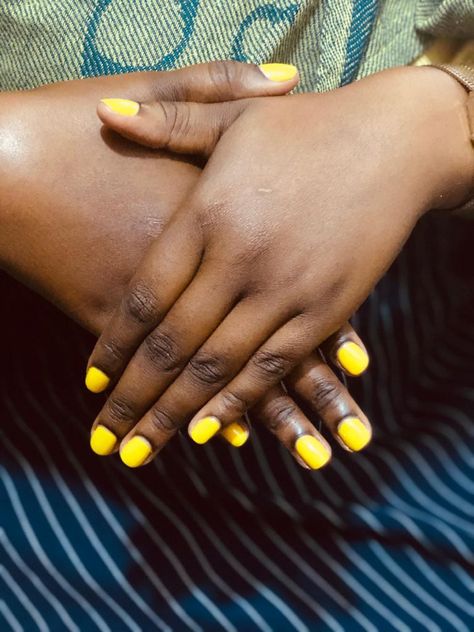 #short gel nails Short Gel Nails Yellow, Gel Nails Yellow, Yellow Nails Short, Short Yellow Nails, Yellow Gel Nails, Loc Care, Nails Yellow, Short Gel Nails, Nice Nails