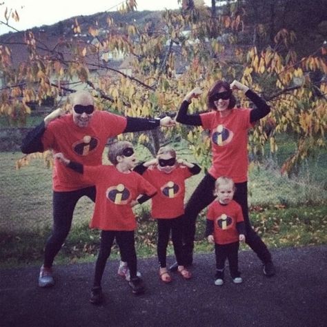 The Incredibles Easy DIY Family Halloween Costume | MomTrends Diy Incredibles Costume, Incredibles Costume Family, Incredibles Family Costume, Incredibles Costume Diy, Incredibles Costume, Family Halloween Costume, Halloween Costume Store, Last Minute Halloween Costumes, Family Costumes