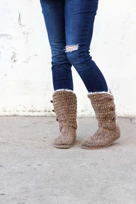 Crochet slipper boots