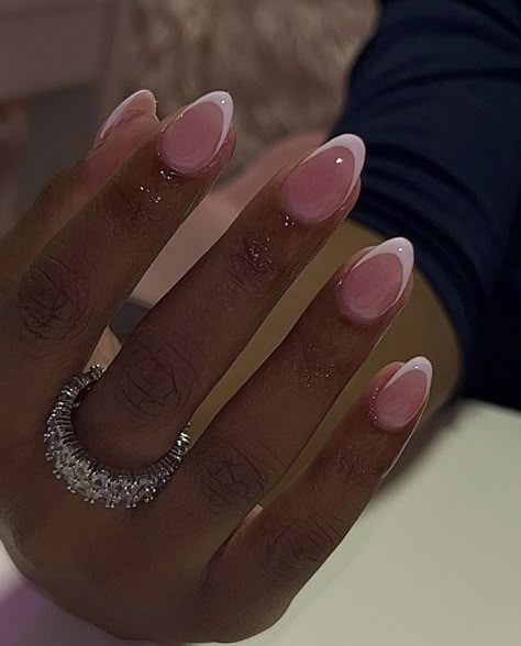 Short Acrylic Nails Square Simple Spring, Short Almond Birthday Nails, French Tip Sns, Classic Short Nails, Classic Almond Nails, Sns Nail Ideas, Short Almond French Tip Nails, Almond Nails Black Women, Natural French Tip Nails