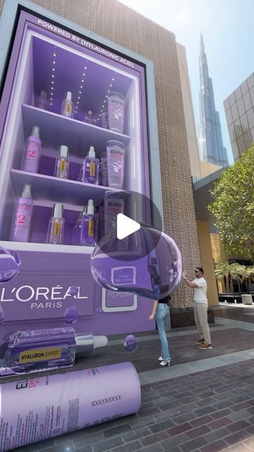 On Ground Activation Ideas, Ooh Advertising Creative, 3d Ads, Loreal Cosmetics, Vending Machine Design, Activation Ideas, Interactive Advertising, Visual Advertising, Interactive Events