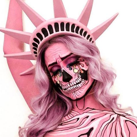 statue of Liberty Vanessa Davis, Face Paint Makeup, Amazing Halloween Makeup, Halloween Queen, Halloween Makeup Scary, Halloween Makeup Inspiration, Scary Halloween Costumes, Scary Makeup, Eyeshadow Eyeliner