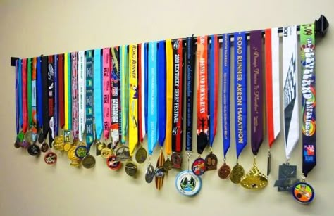 G, I thought this would be a really cool idea for your bedroom and your MA medals! Hanging Medals, Soccer Bedroom, Soccer Room, Trophy Display, Race Medal, Running Medals, Sport Bedroom, Award Display, Medal Holders