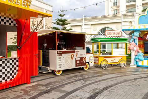 Potato Kiosk 🍟 | Churros Kiosk 🍬 | Hot Dogs 🌭 | Street Games 🎡 . . #Reklam #thelandoflegends #kiosk #demar kiosk Kiosk Design Mall, Food Kiosk Design, Kiosk Store, Mall Kiosk, Street Game, Food Kiosk, Park Ideas, Food Park, Kiosk Design