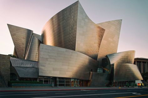 Walt Disney Concert Hall Sketch, Disney Hall, Gehry Architecture, Architecture Photography Buildings, Concert Hall Architecture, Deconstructivism, Walt Disney Concert Hall, Geometric Architecture, Interior Design Sketches