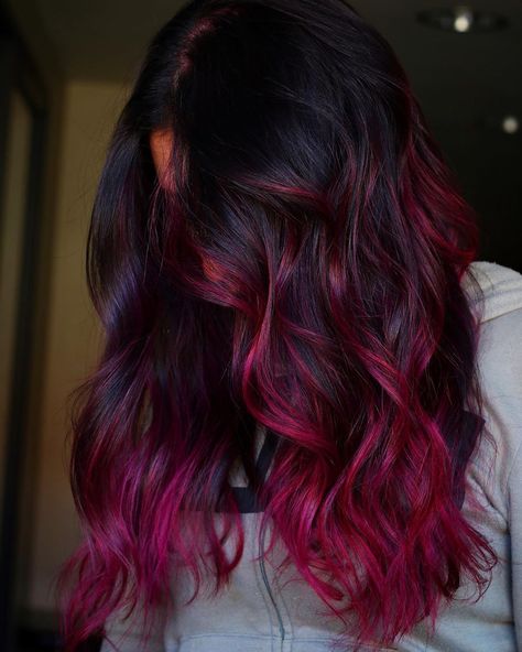 Black And Fuschia Hair, Red Purple Black Hair, Red And Purple Hair, Fuschia Hair, Purple Black Hair, Black Red Hair, Girl Hair Colors, Violet Hair, Red And Purple