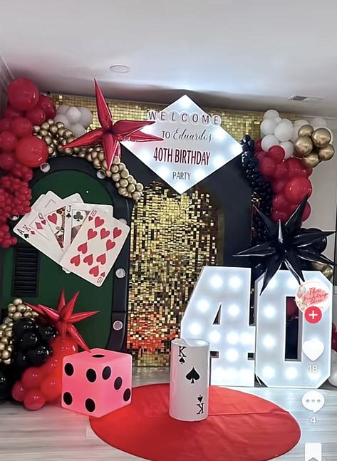 Casino Theme Party Decorations Diy Ideas, Casino Theme Backdrop, Casino Theme Decor, Diva Birthday Party, Casino Theme Party, Golden Bday, Casino Birthday Party, Casino Royale Theme, Casino Birthday