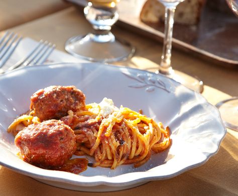 MC_Fire_0917_0725 Grilled Meatballs, Grilled Tomatoes, Tomato Pasta, Signature Dishes, Noodle Dishes, Inspired Recipes, Beautiful Food, Food Photo, Food Network Recipes