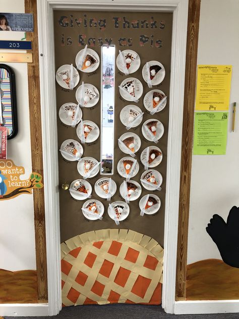 Thanksgiving Decorations Door Classroom, November Teacher Door Ideas, November Door Decorations, November Classroom Door, Thanksgiving Door Decorations, November Classroom, Class Door, Classroom Doors, Fall Art Projects