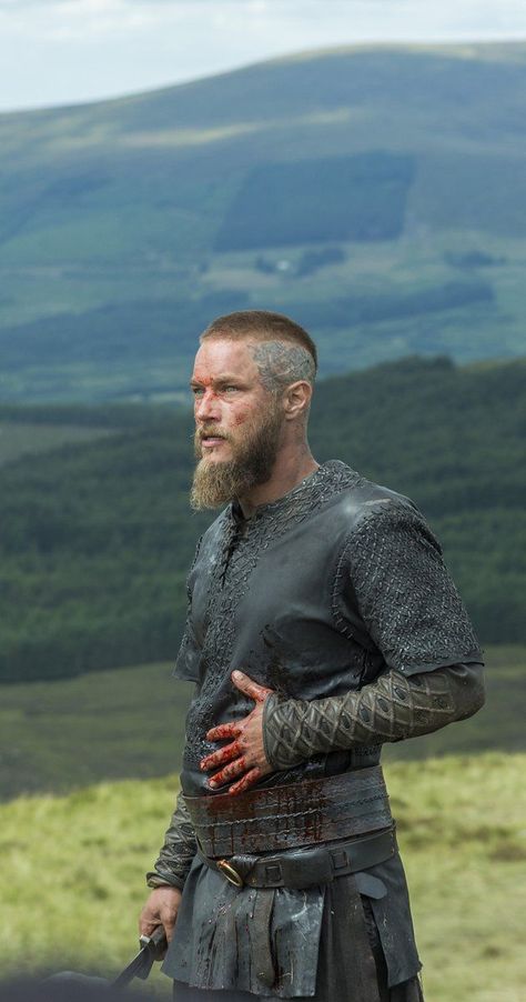 Ragnar Lothbrok Haircut, King Ragnar Lothbrok, Vikings Lagertha, Viking Wallpaper, History Channel Vikings, History Wallpaper, Ragnar Lothbrok Vikings, Viking Quotes, King Ragnar