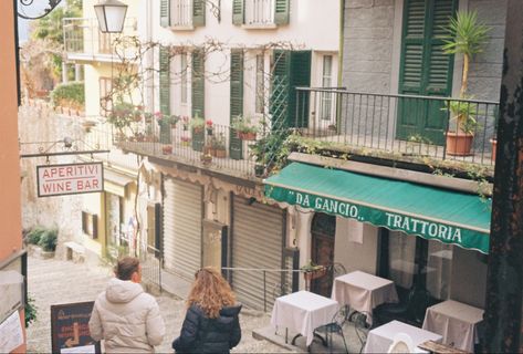 Inter Railing, Italy Places, Travel In Italy, Aesthetic Film, Italian Aesthetic, Disposable Camera, Summer Mood, City That Never Sleeps, Lake Como