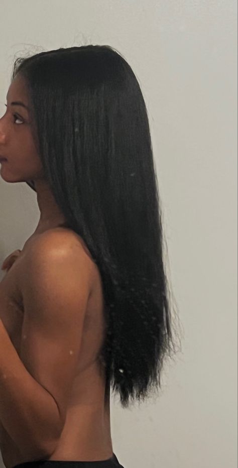 Healthy Hair Straight, Healthy Hair Aesthetic Black, Hair Growth Aesthetic Black, Hair Done Black Woman, Long Hair Aesthetic Black Women, 2024 Vision Board Hair, Natural Hair Black Women Straight, Long Straight Hair On Black Women, Healthy Hair Aesthetic Black Women