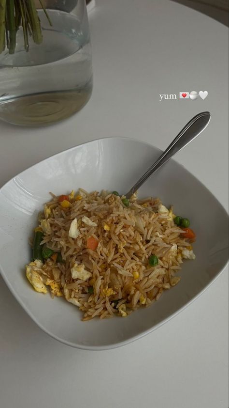 Fried Rice Aesthetic, Rice Aesthetic, Recipes Aesthetic, Fried Rice Recipes, Recovery Food, Healthy Food Inspiration, Kawaii Cooking, Style Goals, Healthy Homemade Recipes