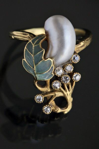 Exceptional Ring by ART NOUVEAU, France, c. 1900. Gold, plique-à-jour, pearl & diamond - Tadema Gallery Art Nouveau Ring, Bijoux Art Nouveau, Pearl And Diamond Ring, Symbolic Jewelry, Art Nouveau Jewelry, Diamond Wedding Ring, Deco Jewelry, Natural Pearl, Vintage Jewels