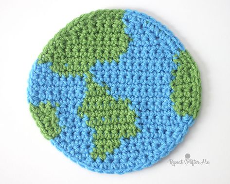 Meet Globie! He’s a happy, squishy, cuddly, and soft crochet planet Earth! Earth Day is April 22nd and Globie wants to teach everyone about environmental protection. Get the kids (and adults) informed and excited about taking care of our land by using this sweet little guy as a prop. Keep in mind though that despite my … Crochet Earth Pattern, Crochet Planet Applique, Crochet Earth Pattern Free, Earth Crochet Pattern, Earth Day Crochet, Vpk Crafts, Crochet Globe, Crochet Earth, Earth Pattern