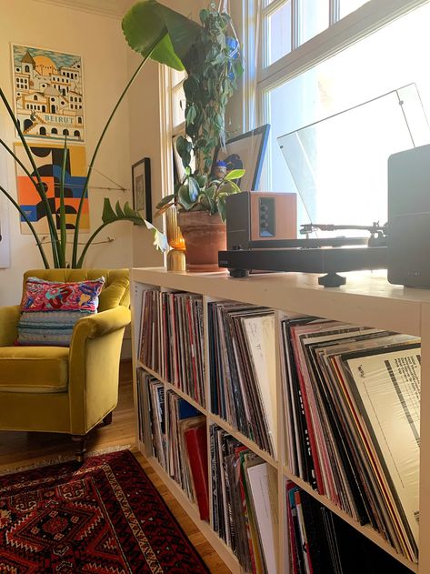 Small Portland Rental Masterfully Mixes Patterns and Prints | Apartment Therapy Record Station Aesthetic, Reading Lounge Room, Listening Room Design, Record Set Up, Record Player Setup Living Rooms, Record Player Living Room, Record Player Room, Tumbler Room, Record Player Shelf