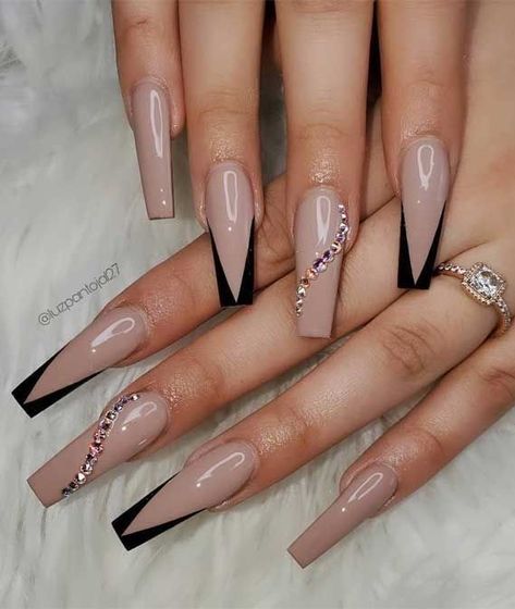 Occasion Nails, Mauve Nails, Black Tips, Halloween Acrylic Nails, Long Acrylic Nail Designs, Pedicure Manicure, Ombre Acrylic Nails, Studded Nails, Simple Acrylic Nails