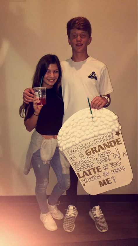 Homecoming Starbucks Proposal. So cute! Cute Hoco Proposals, Cute Promposals, Country Prom, Funny Prom, Cute Homecoming Proposals, Proposal Candles, Cute Prom Proposals, Asking To Prom, Dance Proposal