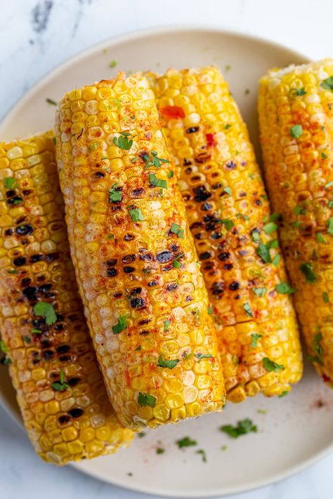 Grilled Lime Butter Corn Grilled Corn Recipes, Chili Lime Sauce, Butter Corn, Tofu Breakfast, Grilled Recipes, Breakfast Cocktails, Grilled Corn Salad, Lime Butter, Fish Dinner Recipes