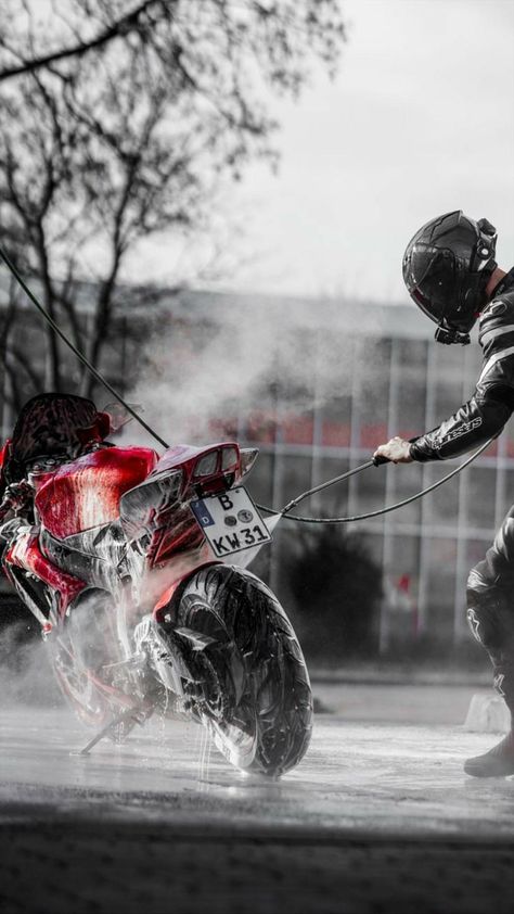 Duke Motorcycle, Car Wash Business, Biker Photography, Cool Dirt Bikes, Eagle Mascot, Yamaha Bikes, Bike Details, Motorcycle Wallpaper, Futuristic Motorcycle