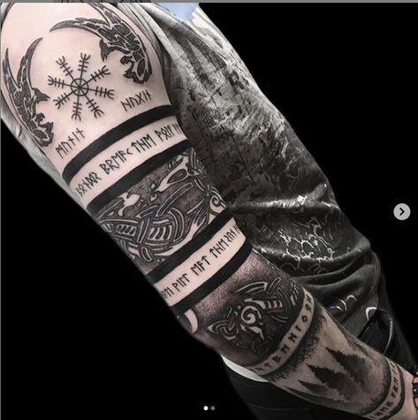 Artist Jayqtattoo #Norse#Vikings#Black#Bands#Ravens#Muninn#Hugin #HelmOfAwe#Runes#Wolves#Fenrir#Skoll#Hati#Trees #DotWork#Vegviser Arm Tattoo Viking, Tato Irezumi, Traditional Viking Tattoos, Viking Rune Tattoo, Fenrir Tattoo, Norse Mythology Tattoo, Small Wave Tattoo, Scandinavian Tattoo, Viking Tattoo Sleeve