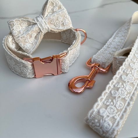 White Lace Dog Collar Bow and Lead Set Rose Gold Metal Buckle Quick Release Wedding Dog Puppy Lead Leash | Dash Of Hounds Flower Dog Wedding, Wedding Dog Leash, Dog Wedding Accessories, Dog Bridesmaid, Dog Wedding Collar, Labradoodle Miniature, Wedding Dogs, Dog Wedding Outfits, Yorkshire Terrier Teacup