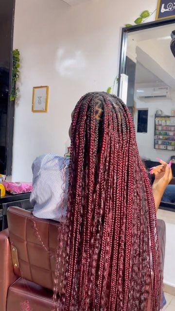 Red Knotless Braids With Black Roots, Burgundy Knotless Goddess Braids, Red Brown Goddess Braids, Red Bohieman Knotless Box Braids, Goddess Braids Red And Black, Boho Knotless Braids With Color Red, Maroon Knotless Braids With Curls, Bohemian Knotless Braids Burgundy, Long Red Goddess Braids