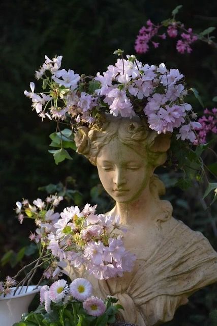 Art Amour, Classical Art, Sculptures & Statues, Garden Statues, Fantasy Landscape, Dream Garden, Art Reference Photos, Pretty Flowers, Pretty Pictures