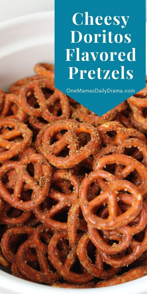 Ideas For Pretzels, Workplace Snacks, Flavoured Pretzels, Cheesy Snack Recipes, Flavored Pretzels, Fries Seasoning, Cheese Pretzels, Yum Snacks, Pretzel Recipes