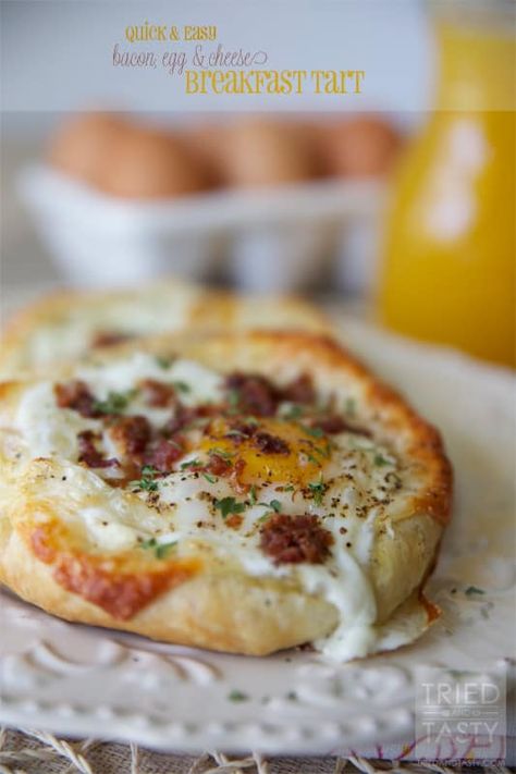 Quick & East Bacon, Egg & Cheese Breakfast Tart Eggs Cheese Breakfast, Bacon Egg Cheese, Breakfast Tart, Cheese Tart, Cheese Breakfast, Easy Bacon, Bacon Egg And Cheese, Egg Cheese, Bacon Breakfast