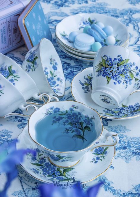 Blue Tea Cup, Pretty Tea Cups, Kind Of Blue, Light Blue Aesthetic, Blue Tea, Marble Ceramics, Glass Tea Cups, Tea Party Garden, Teapots And Cups